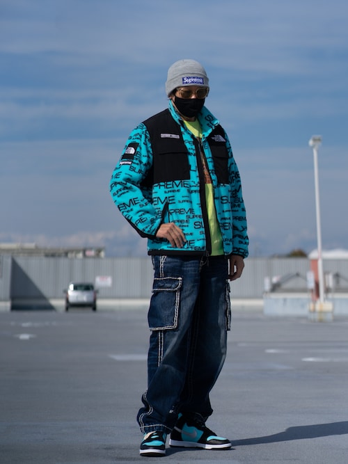 HYS-TK｜Supreme のマウンテンパーカーを使ったコーディネート - WEAR