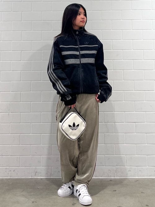 adidas アディカラー ファースト ブラックデニム トラックトップ