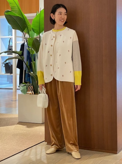 CABaN コットンカシミヤ フラワーエンブロイダリー クルーネックベスト