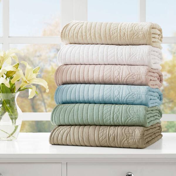 Vsmile 60 in. W x 72 in. H Blue Oversized Quilted Throw Blanket