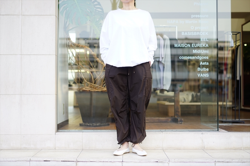 上品な光沢感と軽さが魅力のAURALEE(オーラリー)のHIGH COUNT LIGHT