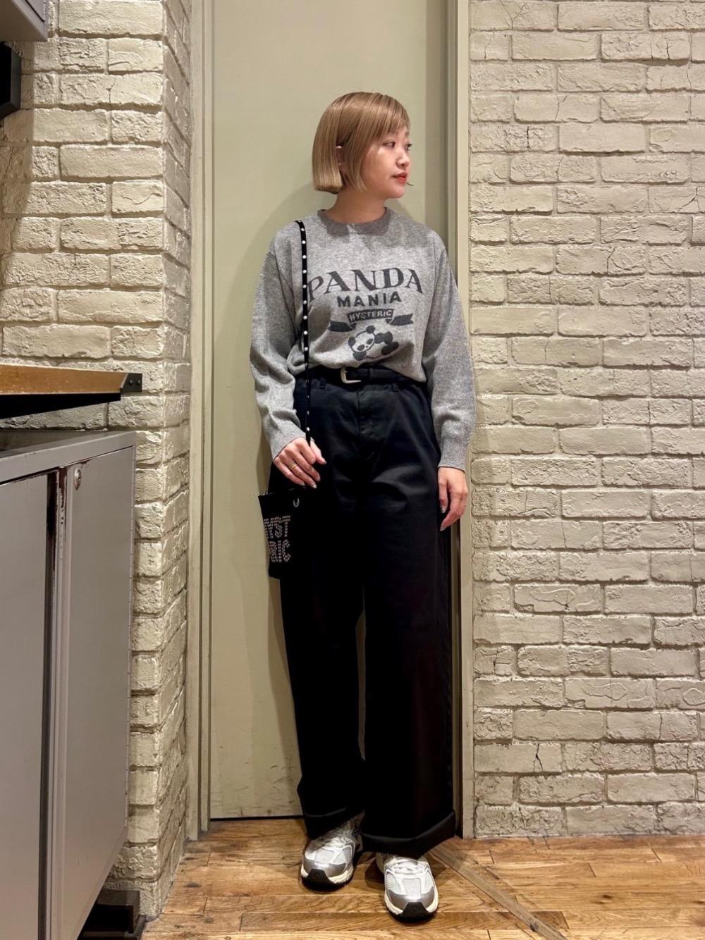 ロゴスタッズ ラウンドジップミニウォレット|HYSTERIC GLAMOUR WOMEN