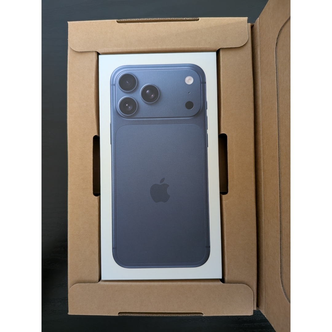新品未開封】iPhone 17 Pro Max 256GB ディープブルーの通販 by