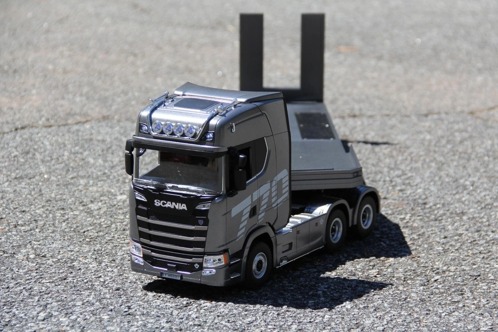Huina Scania 770S Grey 1/18 Scale Semi Tractor - RTR [HUA1501-G