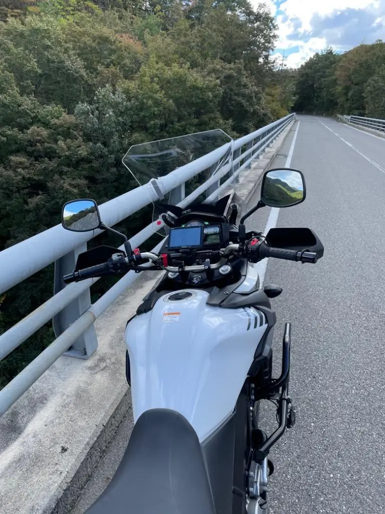 GIVI D3112ST スクリーン／SUZUKI DL 650 V-STROM (17 - 23)専用／ジビ