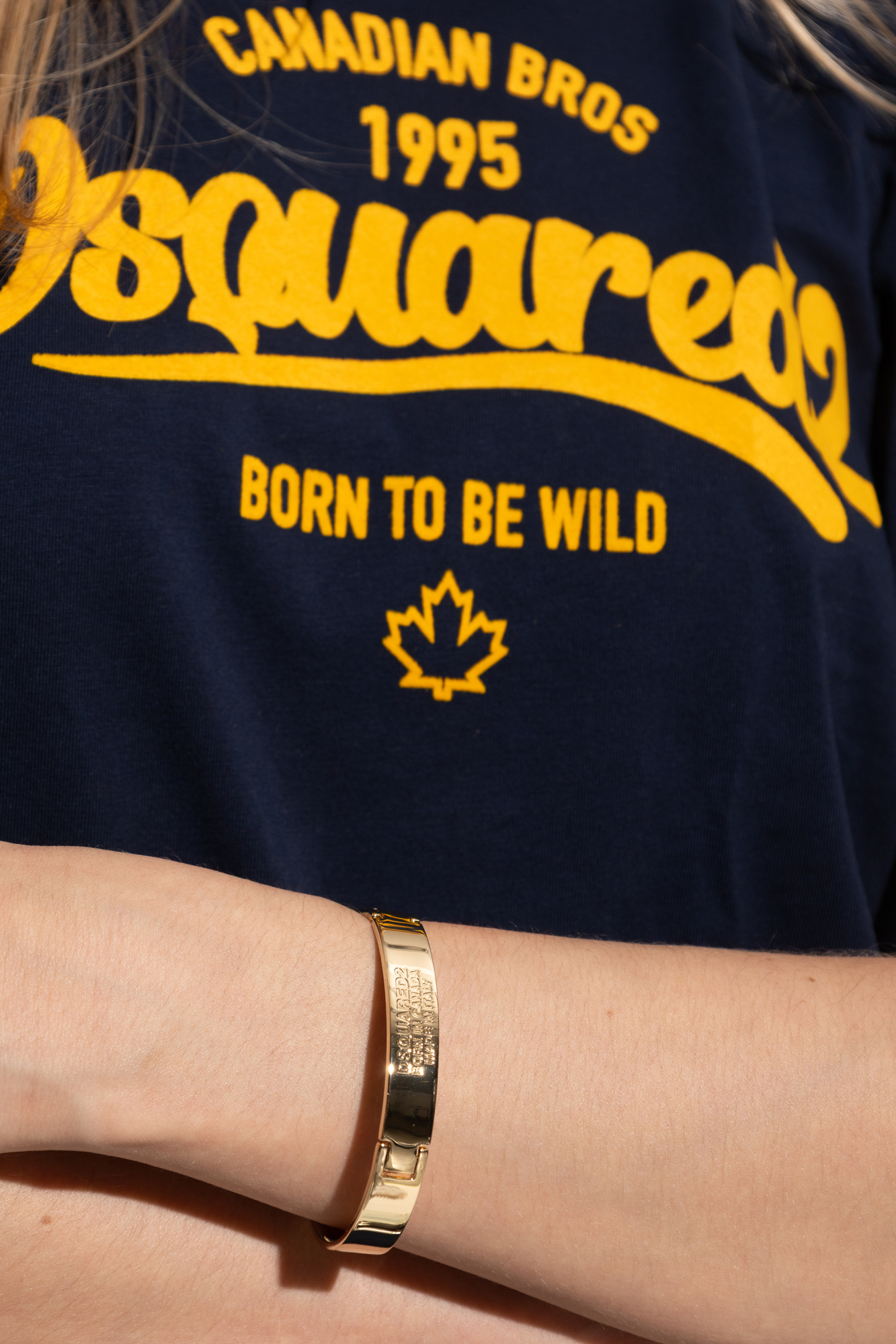 Gold Brass bracelet with engraved logo Dsquared2 - Vitkac Denmark