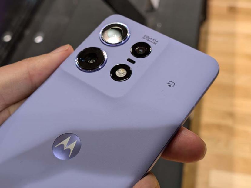 モトローラが「motorola edge 50 pro」を発表！ 8万円切りのミドルハイ