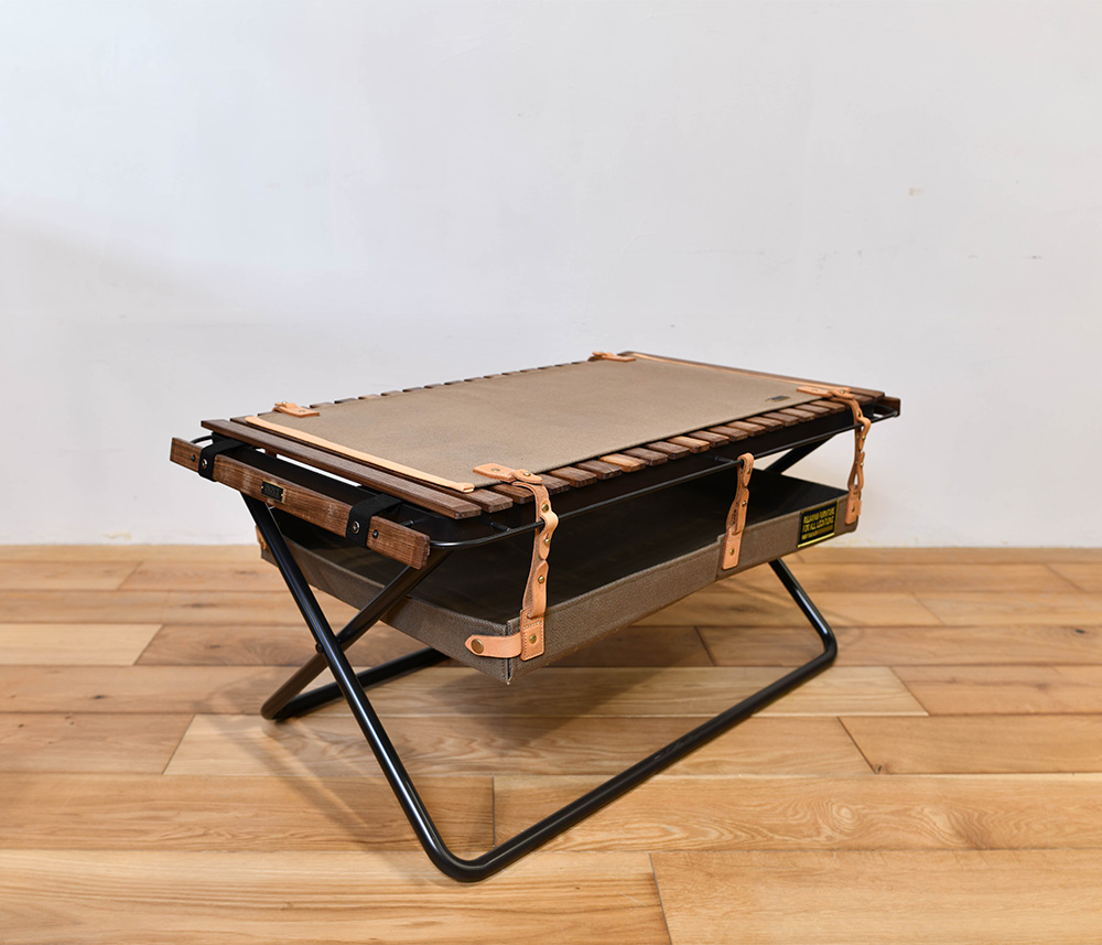 INOUT （イナウト） / Turtle Table walnut