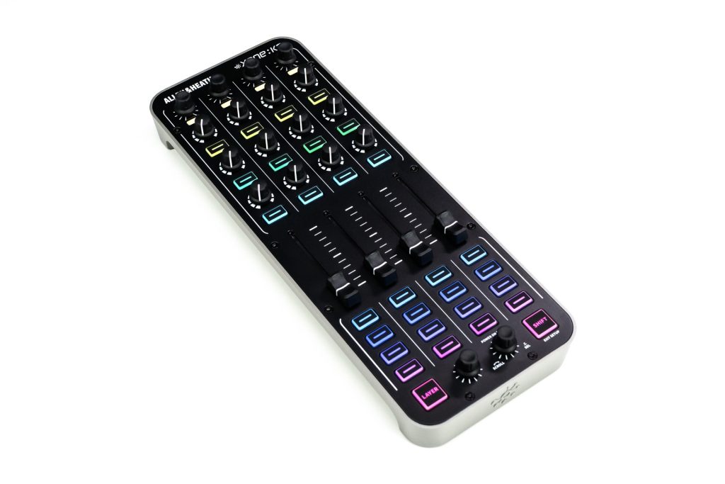 Allen & Heath Xone:K3 | DJ、プロデューサー、パフォーマーのための