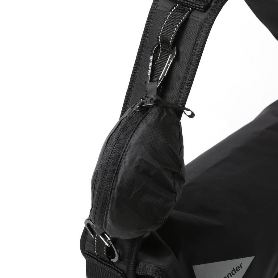 and wander（アンドワンダー） ポイント10% 20L メッセンジャーバッグ