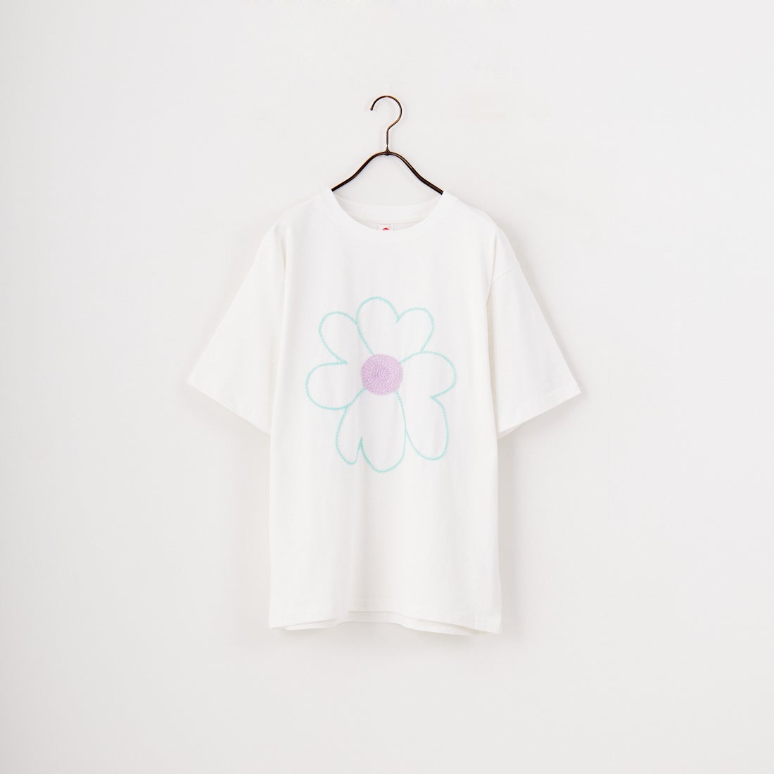 ChahChah [チャーチャー] フラワー刺繍ショートスリーブTシャツ [CC