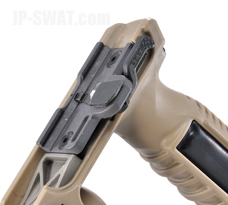 SUREFIRE（シュアファイア）M900Aバーティカル・フォアグリップ