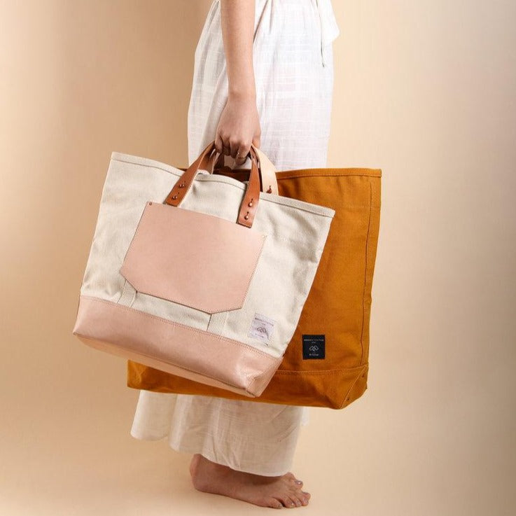 Canvas Bucket Tote | Natural & Leather – Juxtaposition Home