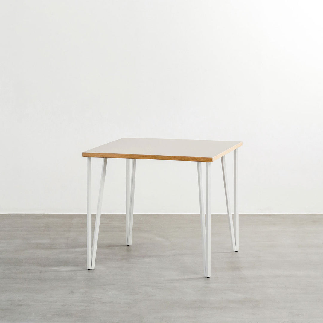 THE CAFE TABLE / リノリウム White Steel トライアングル Straight