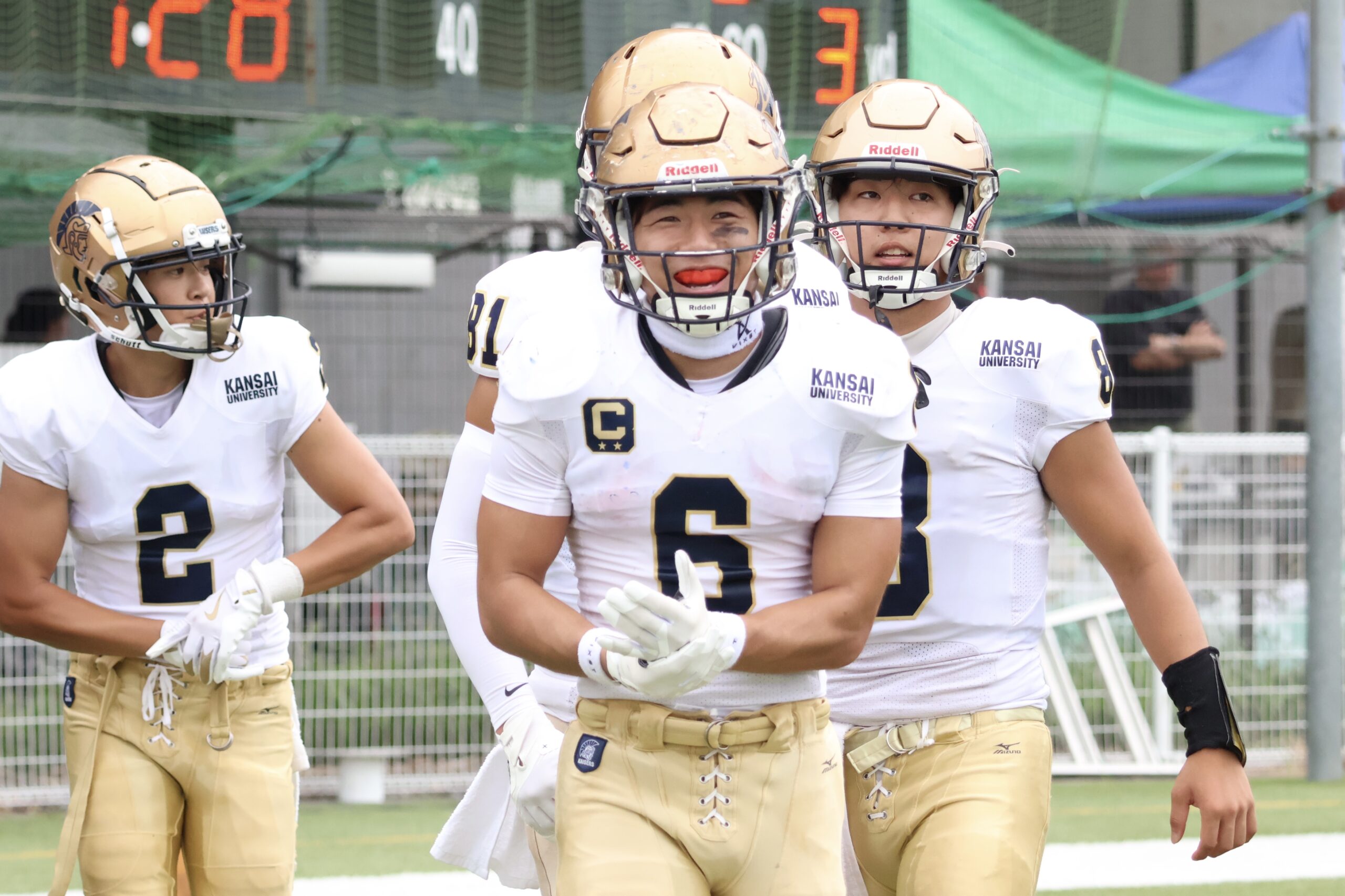 アメリカンフットボール】5TDを奪い、開幕3連勝！ - 関大スポーツ