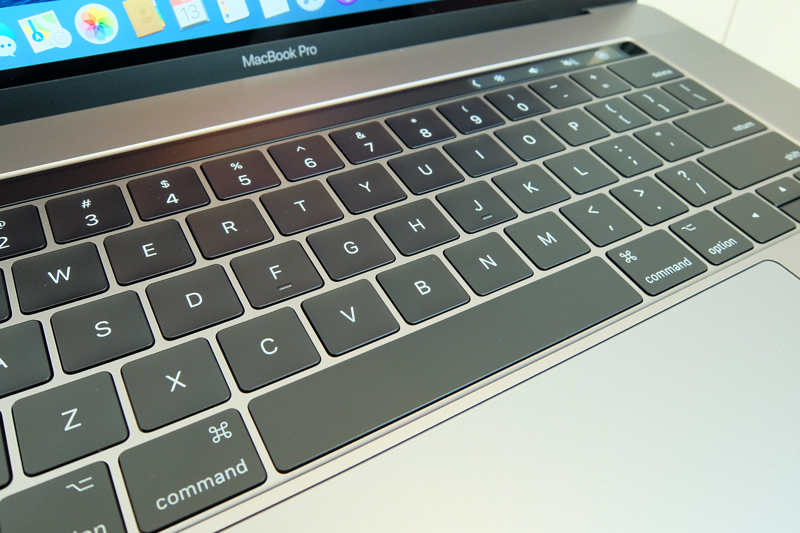 MacBook Pro(2016)を修理 2回目 – Kaleidalabs