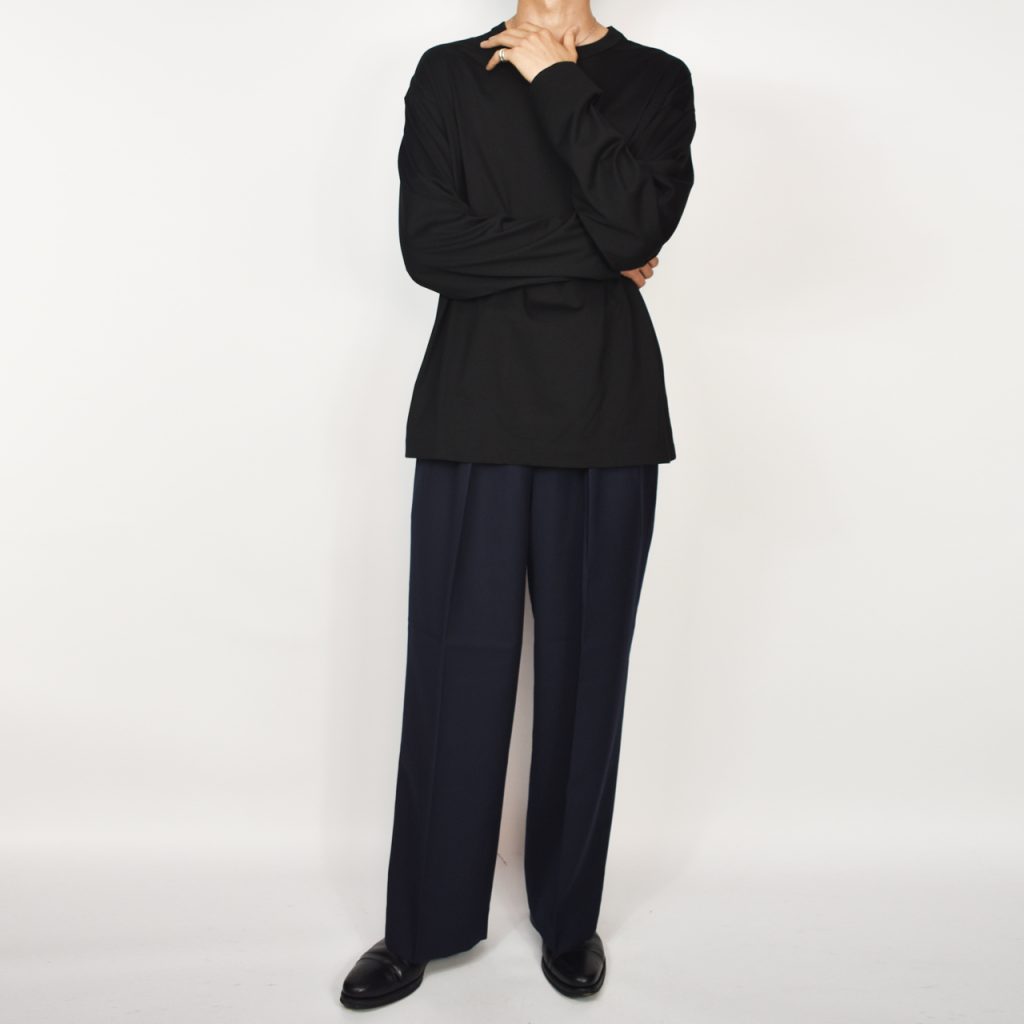 MARKAWARE (マーカウェア) DOUBLE PLEATED TROUSERS NAVYのご紹介