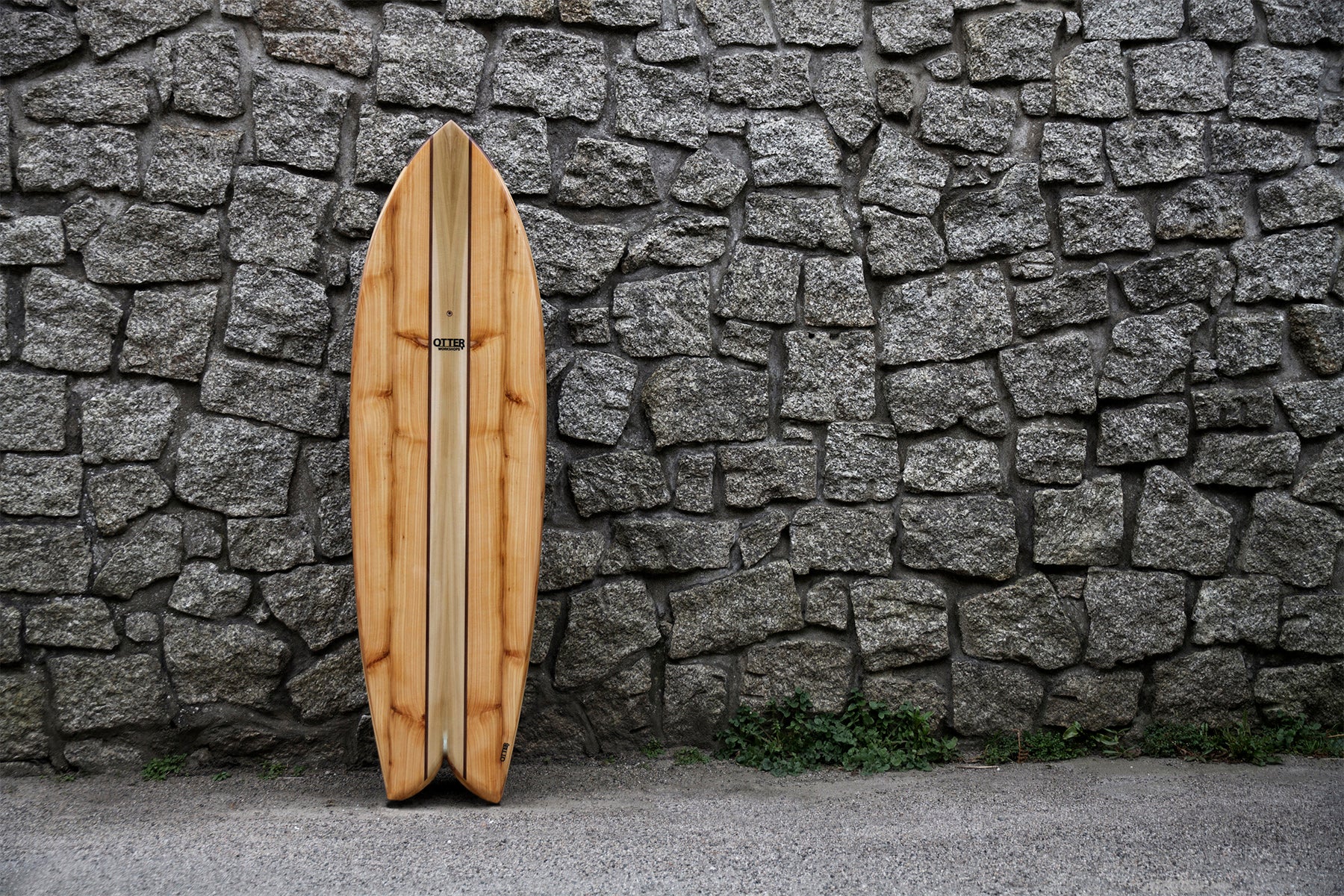 木製サーフボード》 フィッシュ・サーフボードの全てを学ぼう – Kito Surf