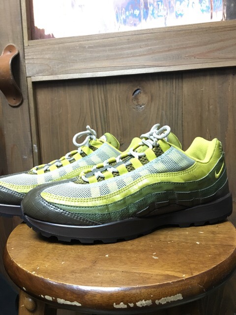 NIKEスニーカー(エアマックス95 Air Max)の加水分解を交換修理