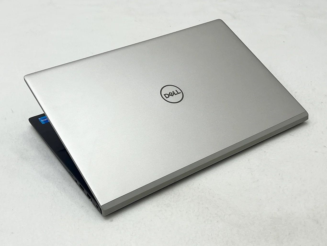 Laptop Dell Vostro 5502 (Core i5-1135G7 / 16GB / 512GB /15.6
