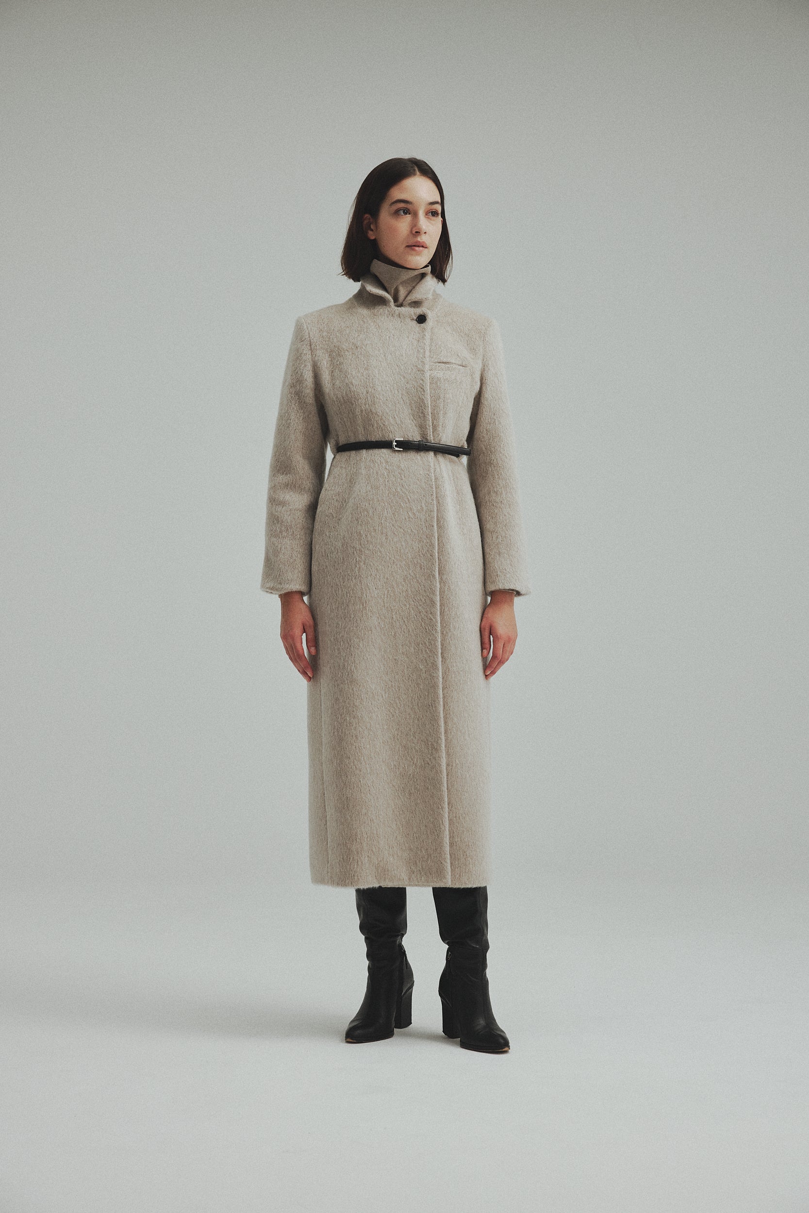 L'AUBE BLANC Belted Chester coat
