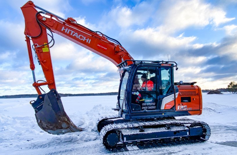 First Hitachi ZX130LCN-7 in Finland impresses with Zaxis-7 updates