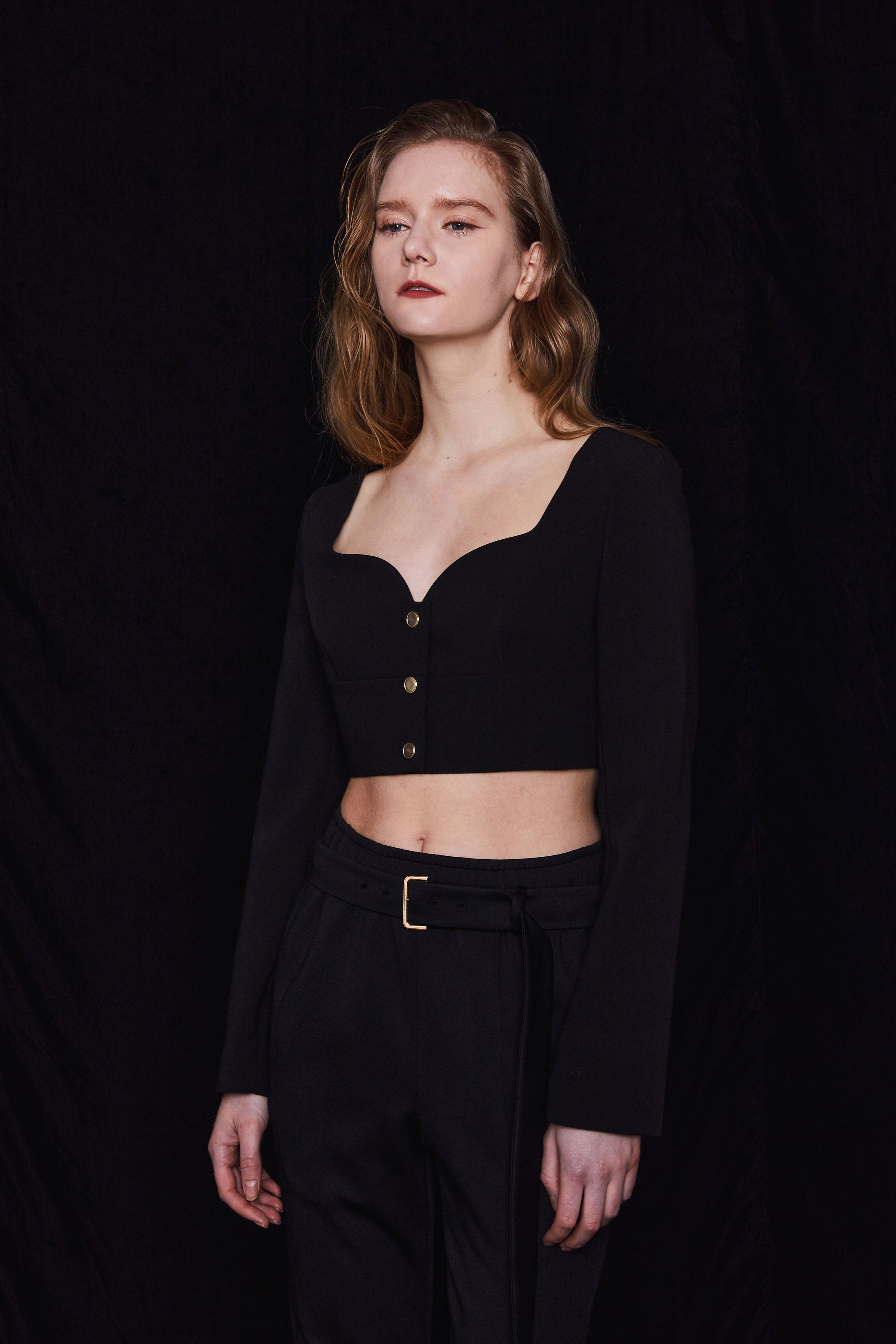 CARLA STRETCH CREPE CROP TOP | LEHHO