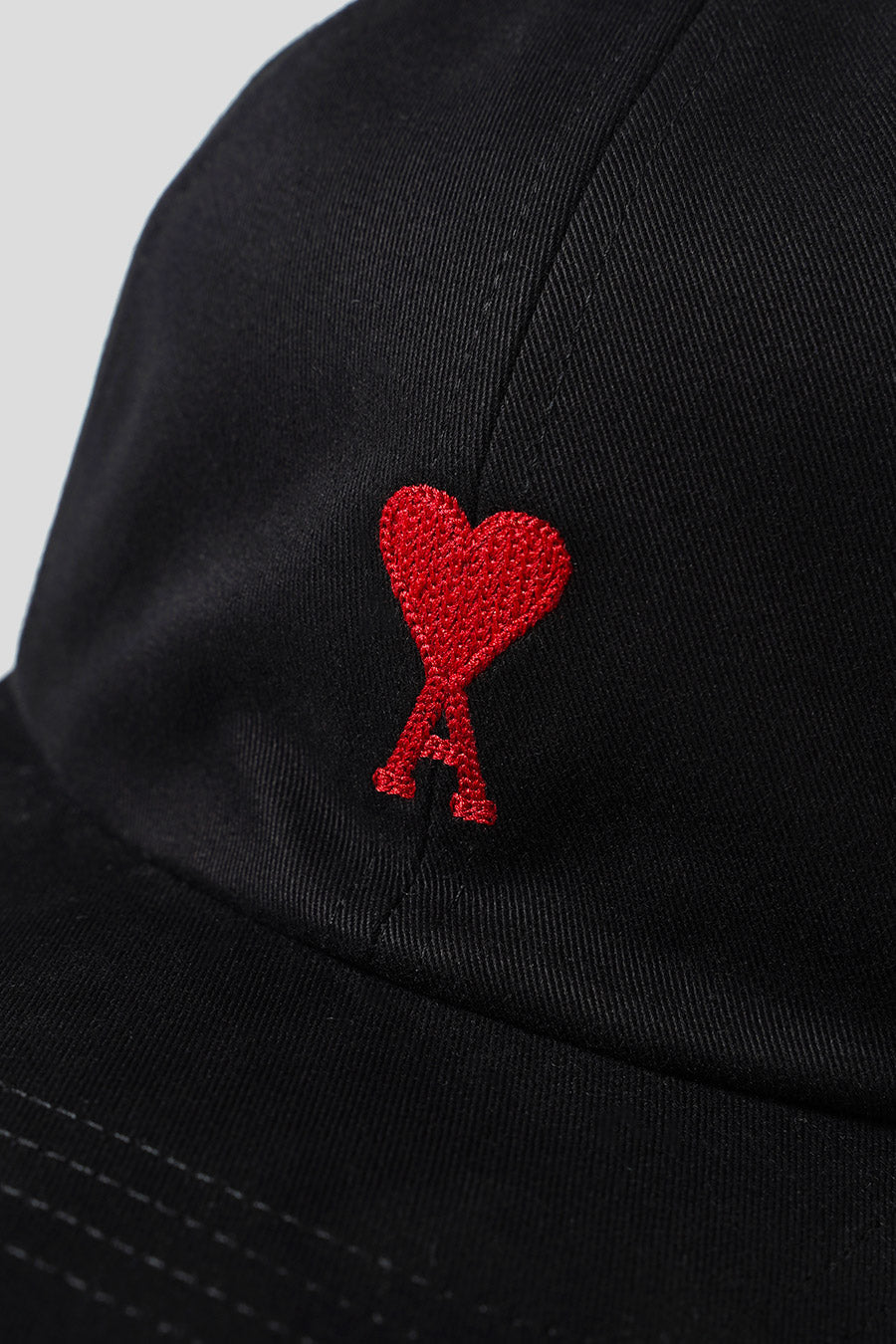 AMI PARIS - BLACK AMI DE COEUR CAP – LE LABO STORE