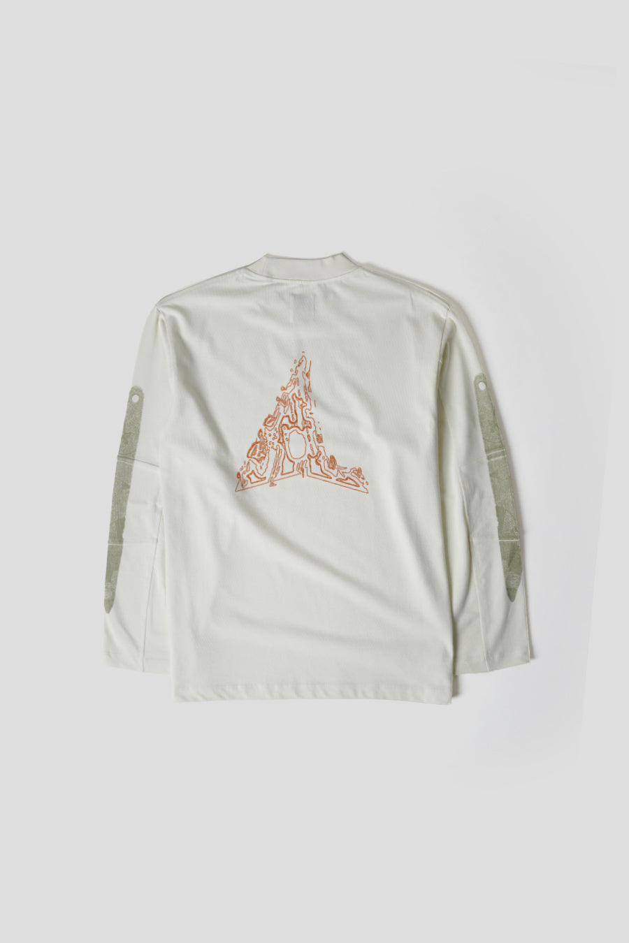 ROA HIKING - ECRU GRAPHIC LONG-SLEEVED T-SHIRT – LE LABO STORE