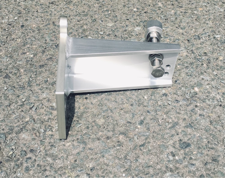 ランドクルーザー70のDIY・マスターシリンダーストッパーに関する