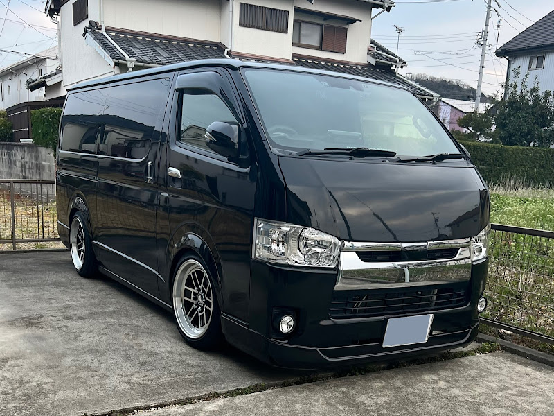ハイエースバンの現場車・3インチブロック・玄武ブロック・我慢我慢