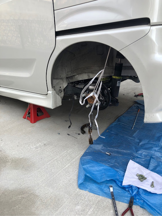 スペーシアカスタムのDIY・車高調整・アクスル交換・Jライン・腰痛い
