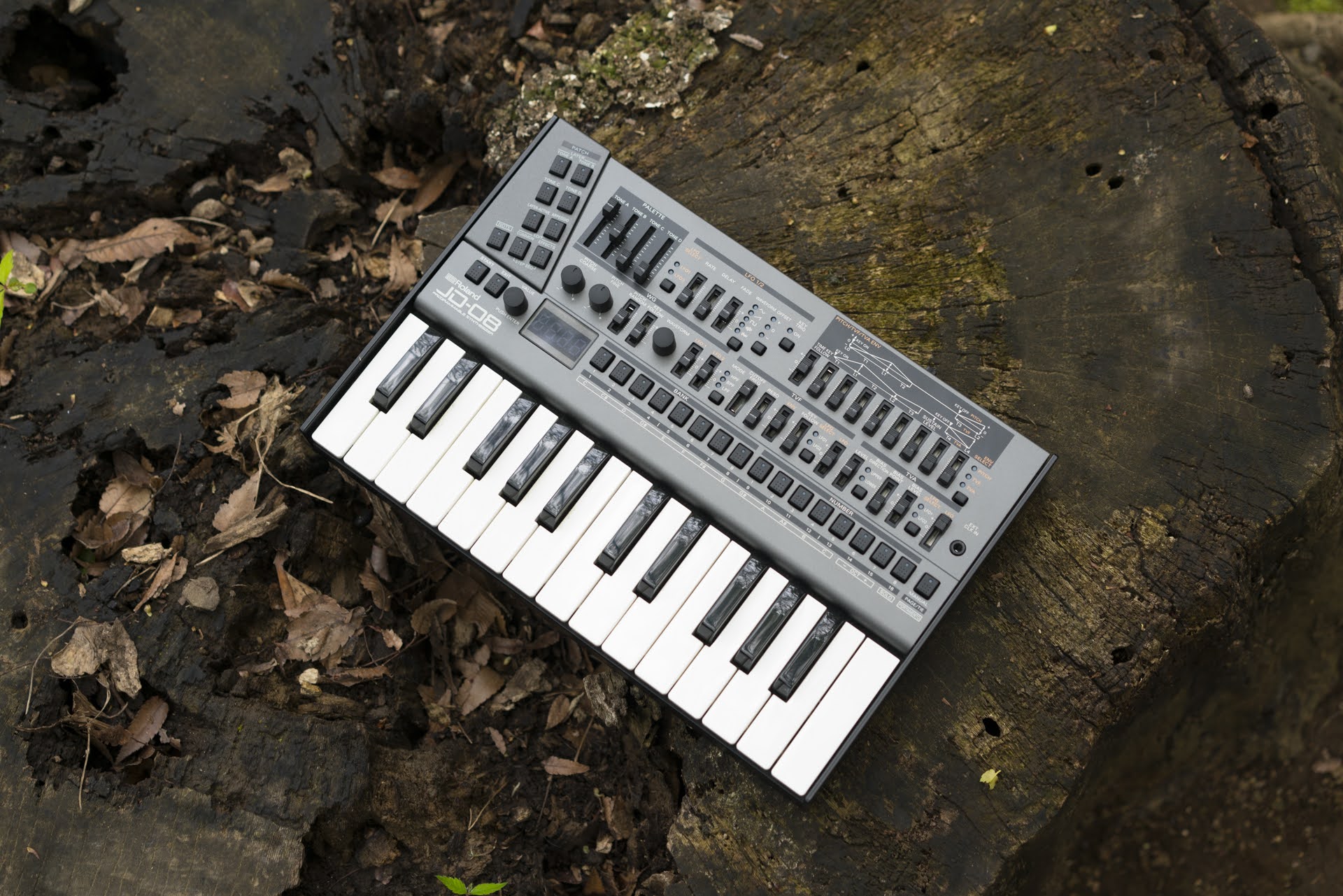Roland Boutique JD-08 もしも90年代にOmnisphereがあったら – Akihiko