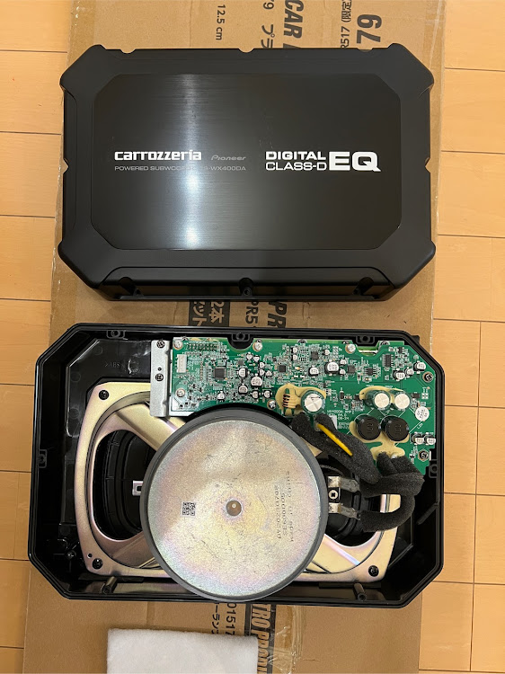 RAV4のTS-WX400DA・サブウーファーデッドニングに関するカスタム事例