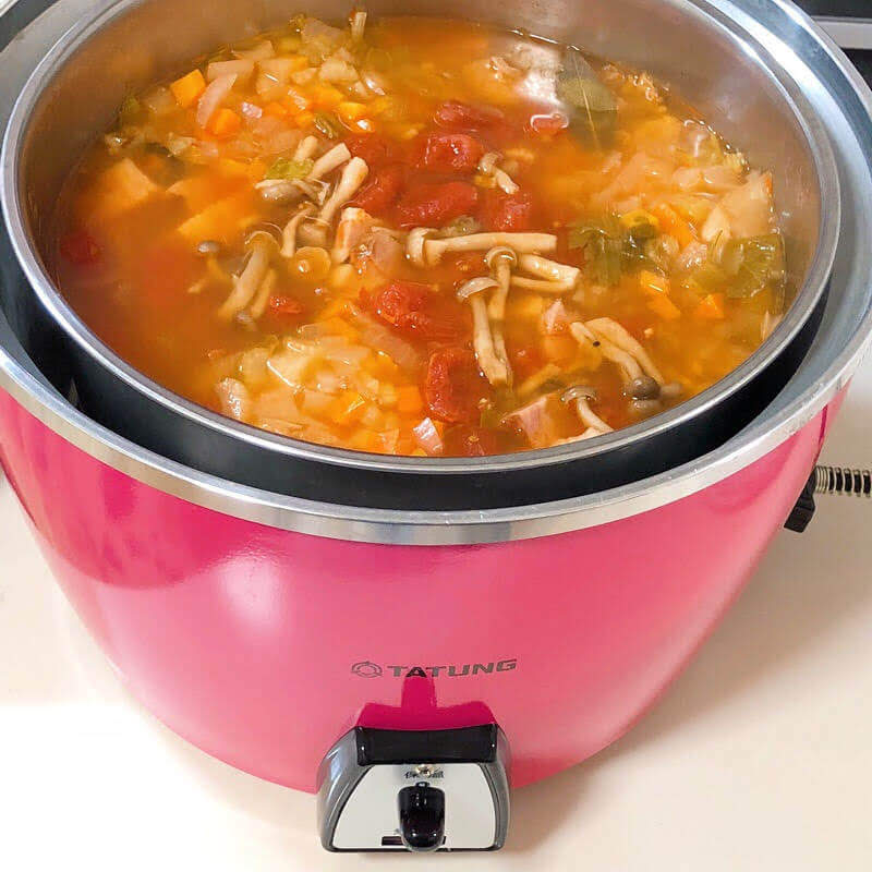 台湾の万能炊飯器「大同電鍋」でデトックストマトスープを作ってみた