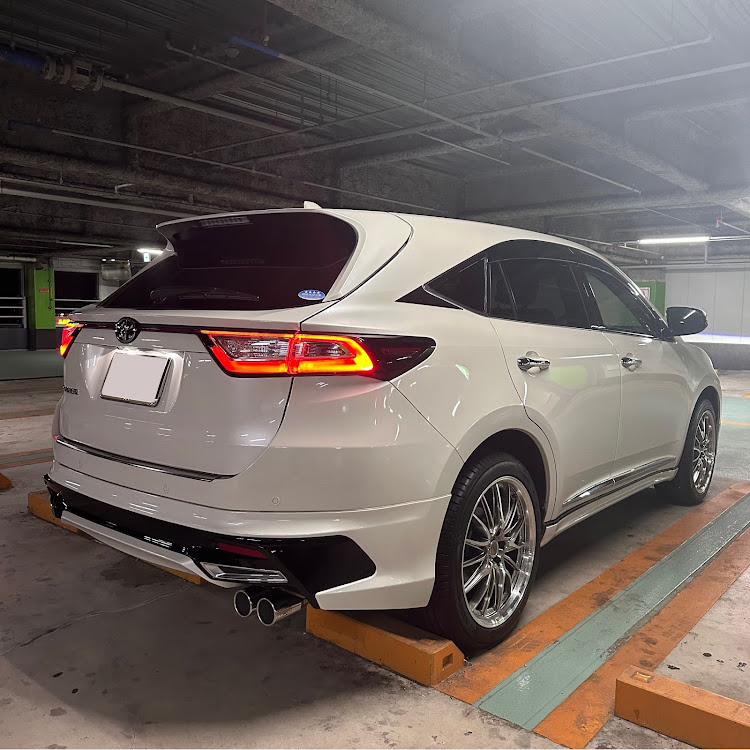 ハリアーの20インチホイール・ハリアー60系後期・TRD・TRDマフラー