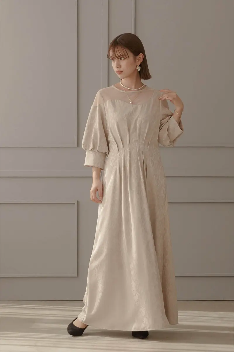 ベージュのイレギュラーデコルテドレス | LE' RURE | M | 結婚式