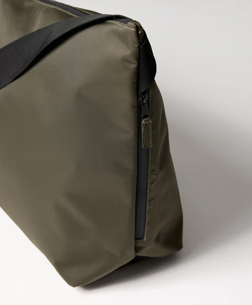 Nylon Messeger Bag(FREE Black/ブラック): meltum