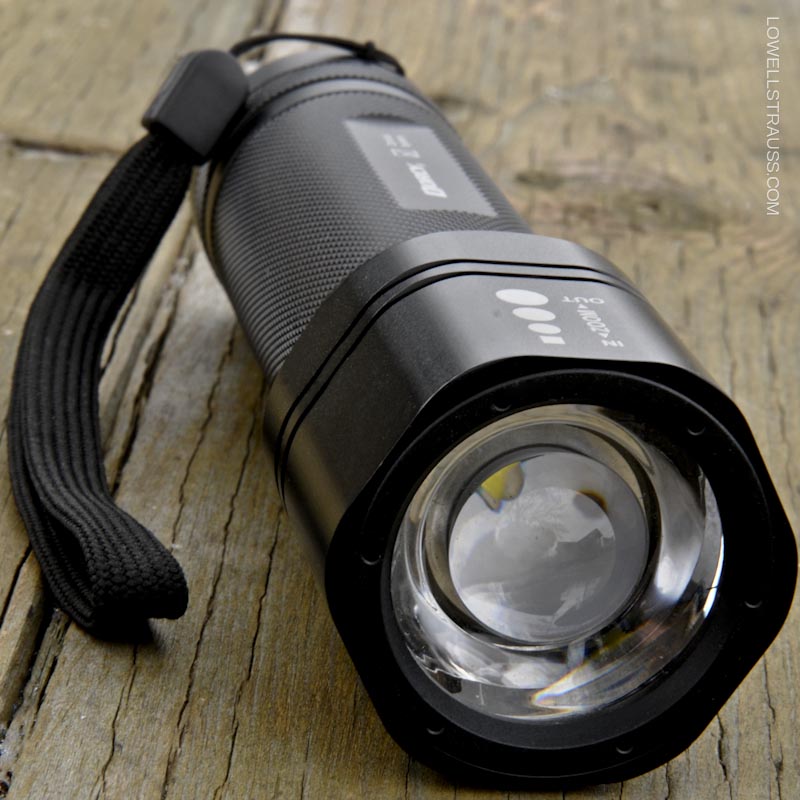 Dorcy ZX300 Zoom Focus Flashlight - Review