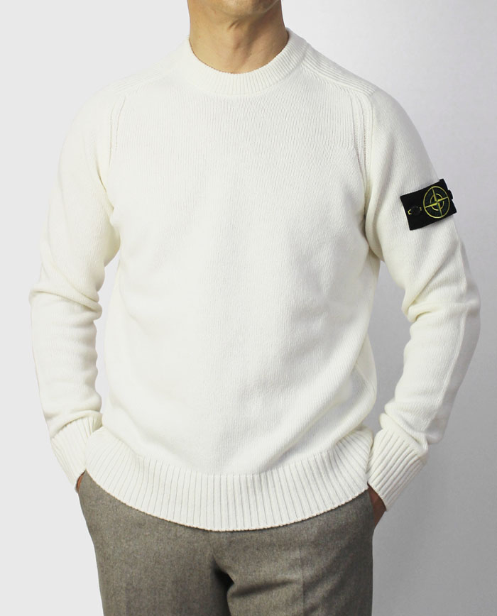 STONE ISLAND（ストーンアイランド）定番ロンTから定番ニットで秋支度