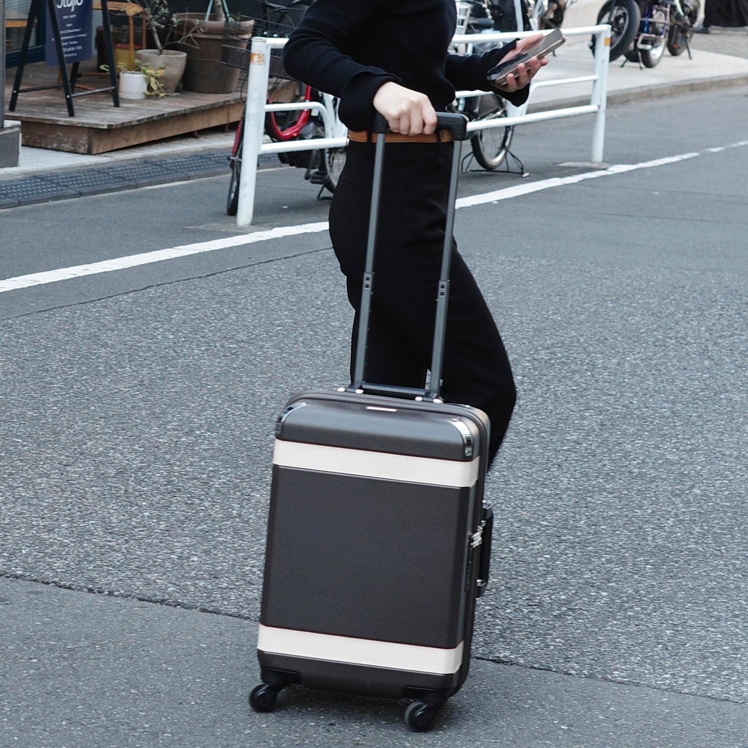 Trunk レザーバンドハードスーツケースCABIN_No.5800177 – ACE LUGGAGE