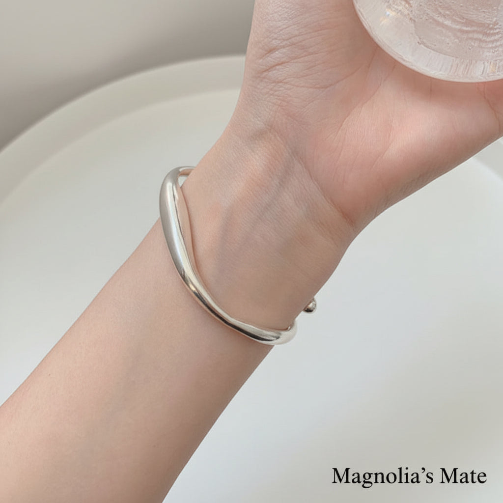 カーブニュアンス バングル シルバー 【スピード配送】 – Magnolia's Mate