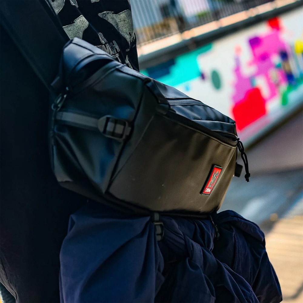 クローム KADET 9L スリングバッグ ブラックタープ | バッグ