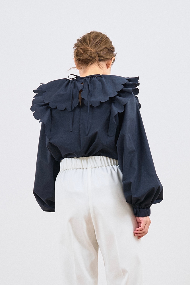 yori スカラップカラー 長袖トップス ネイビーF yori スカラップカラー