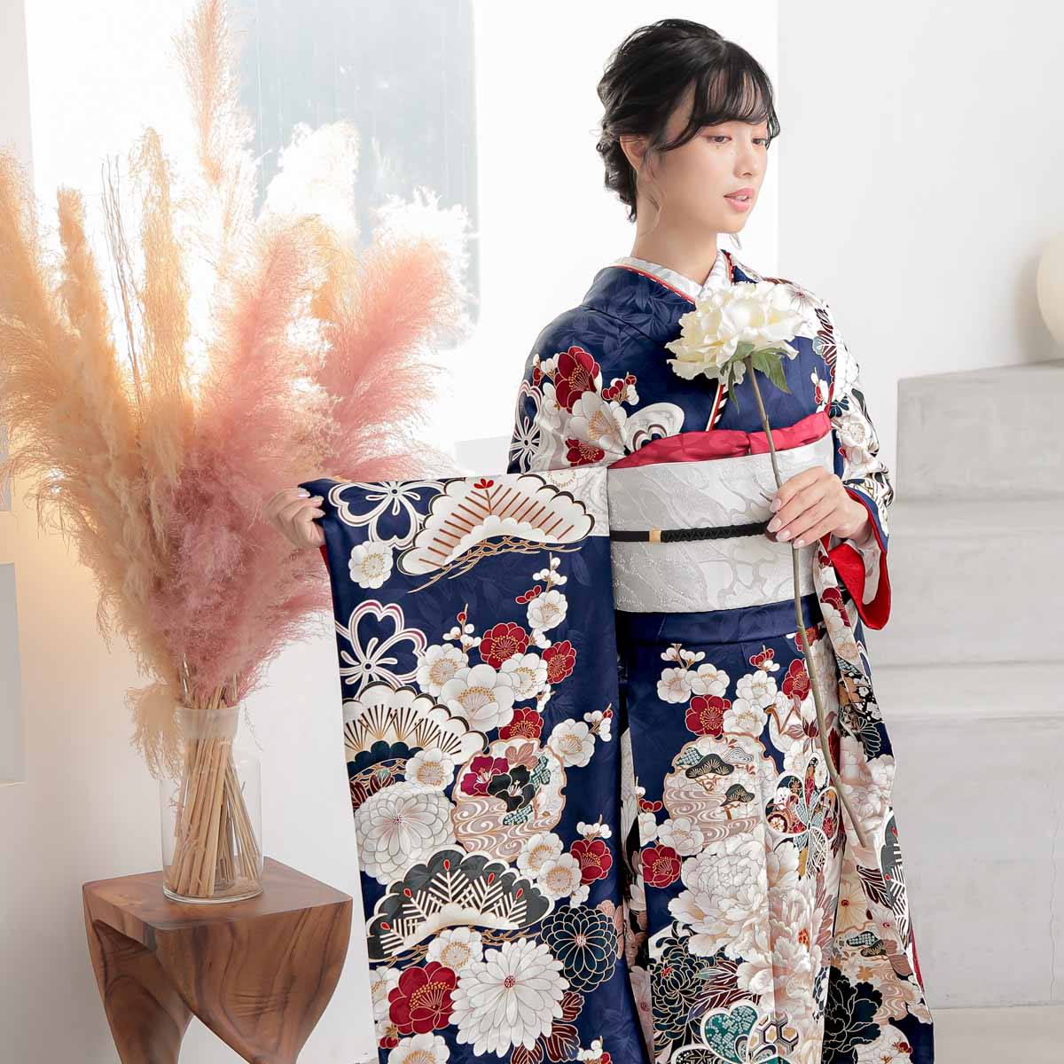 濃紺 流水菊牡丹（【振袖・袋帯・長襦袢のセット商品】） | FURISODE