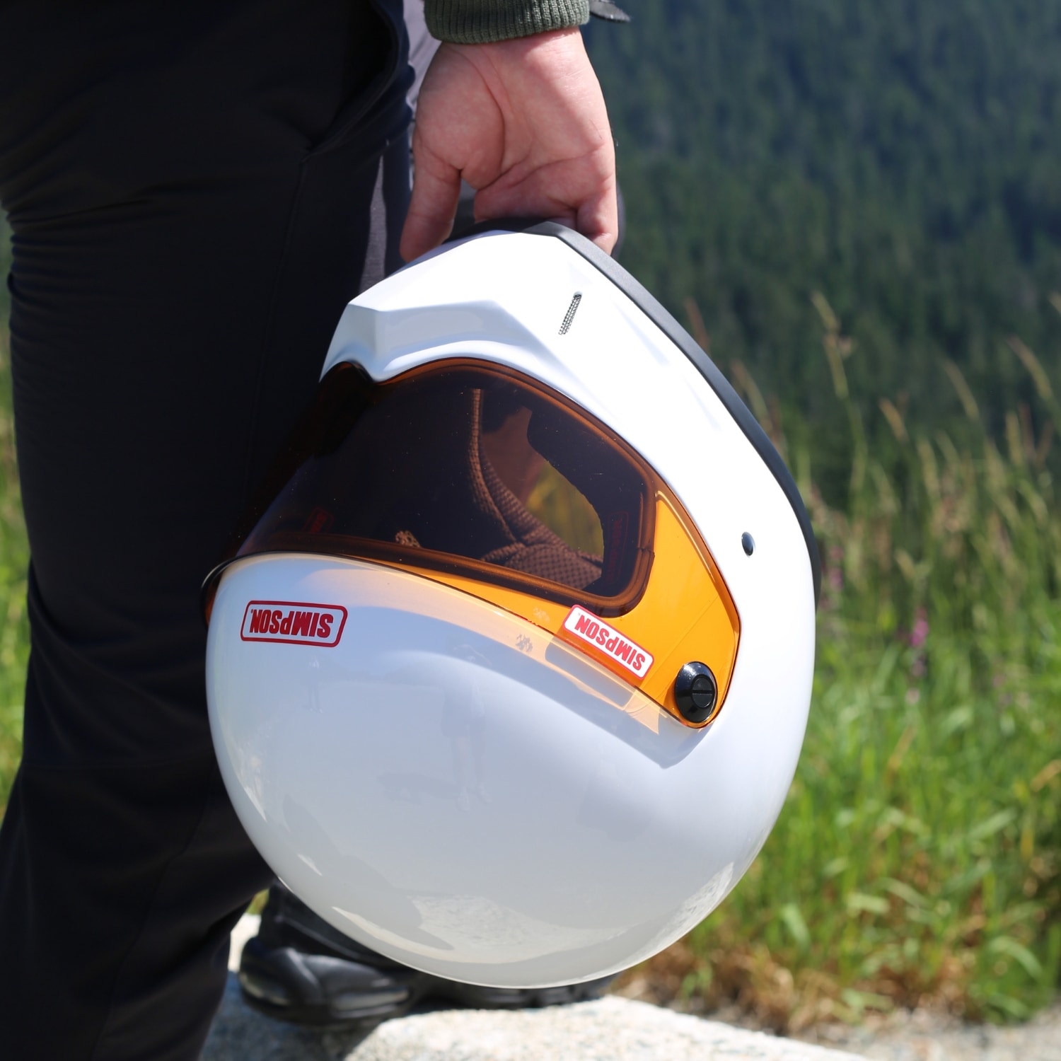 SIMPSON SB15 ホワイト | SIMPSONヘルメット公認オンラインストア