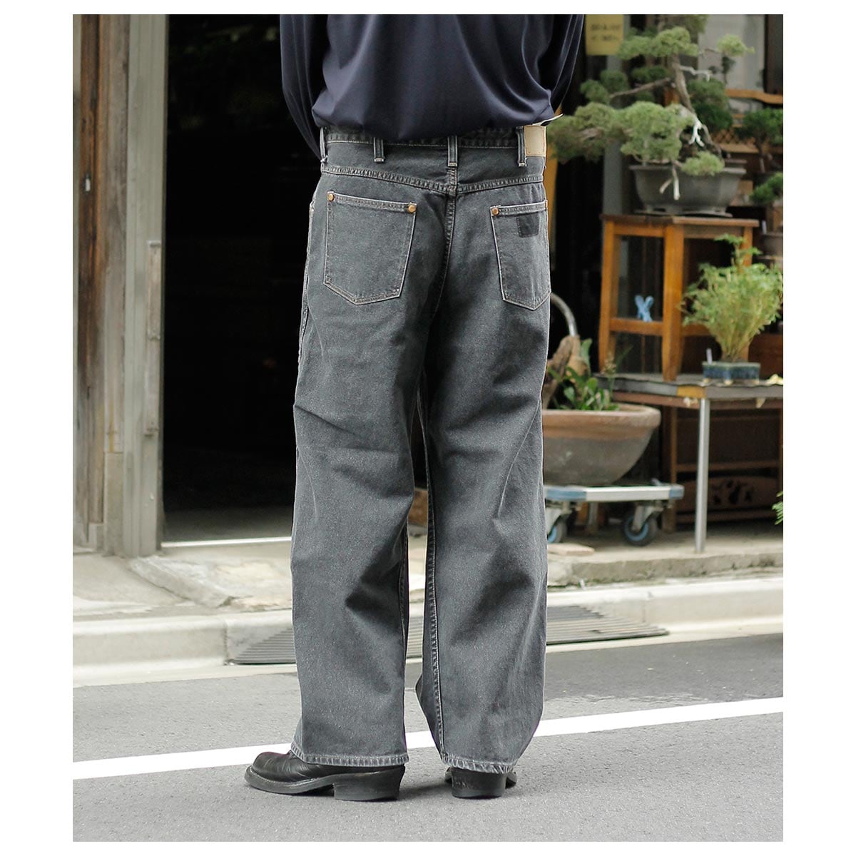 スキュー SKEWed ストーンウォッシュ ブラックデニム ストレートパンツ