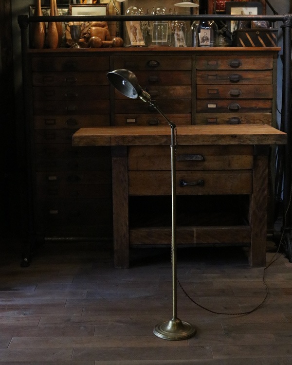 Brass Floor Lamp｜真鍮製のフロアランプ