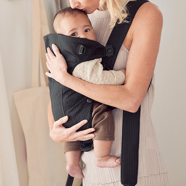 BabyBjorn ベビービョルン ベビーキャリア MINI Air / ブラック