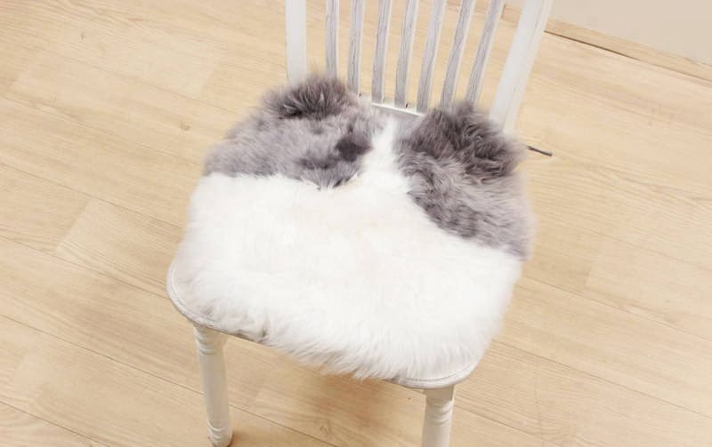 ムートン 紐付シートクッション 猫型 長毛 約38×40cm｜インテリア